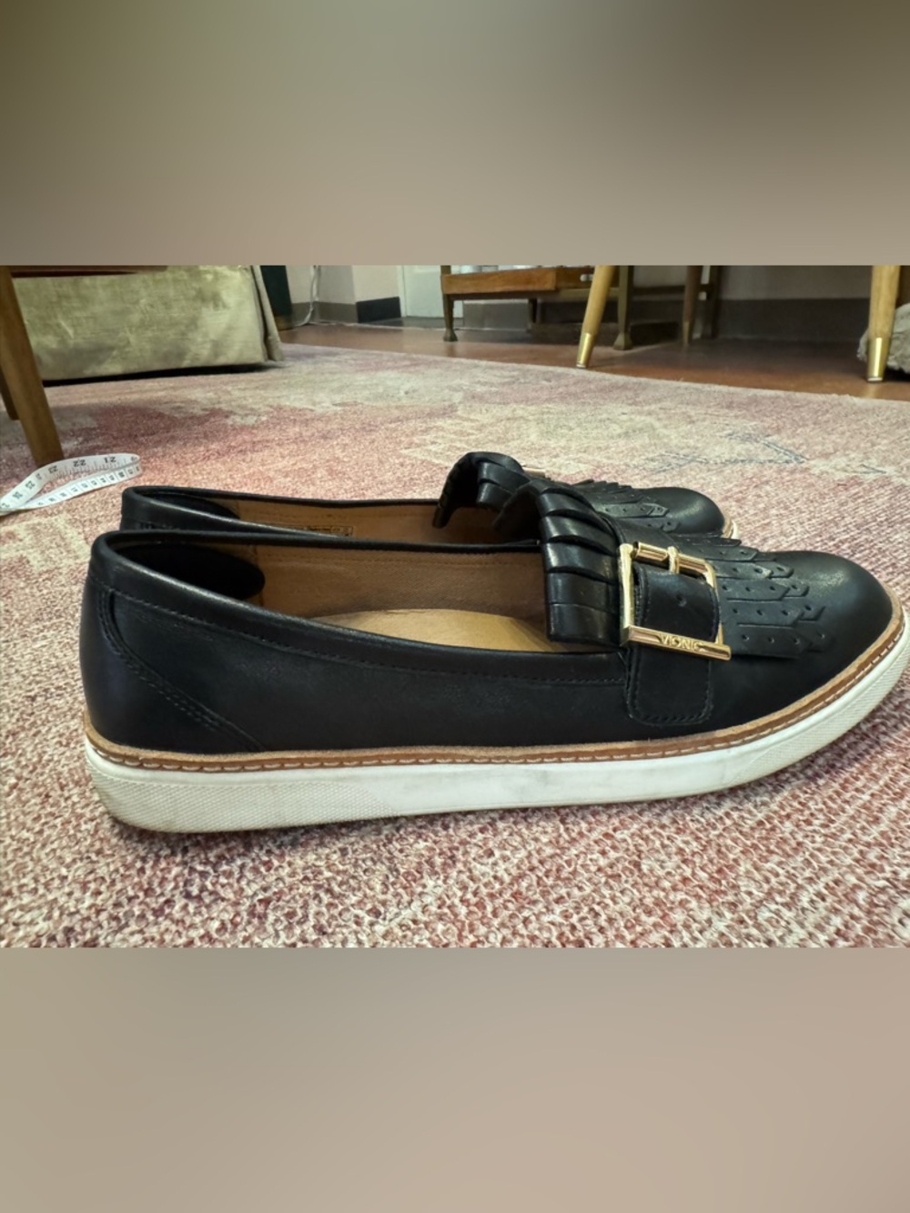 Vionic black leather Sunny Cambridge kilte slip-on loafers size 9 gold buckle - Picture 7 of 15
